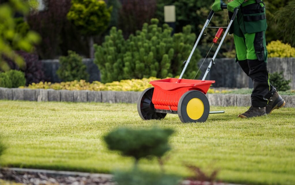 Grass Lawn Seeding Spreader Job